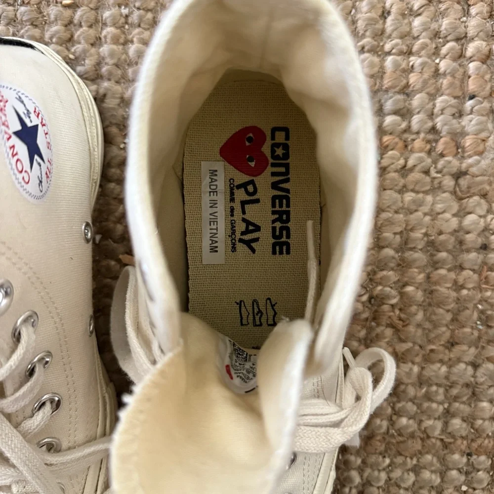COMME DES GARCONS PLAY Converse Women's Chuck Taylor Peek-A-Boo High-Top Size 6 - Picture 7 of 8